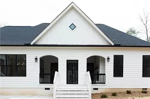 1200 Devlin Ct, High Point, NC 27262 - Photo 7