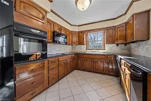 2404 Saddle Club Rd, Burlington, NC 27215 - Photo 13