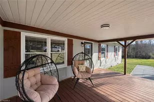 340 Vista Ln, North Wilkesboro, NC 28659 - Photo 5