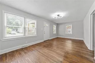 908 Lincoln St, Greensboro, NC 27401 - Photo 3
