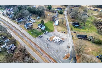 9140 Nc Highway 90 E, Stony Point, NC 28678 - Photo 5