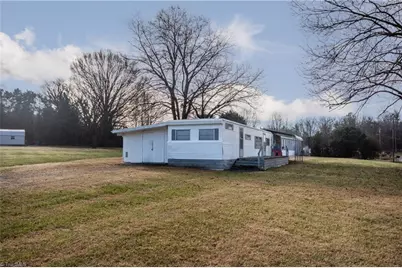 9140 Nc Highway 90 E, Stony Point, NC 28678 - Photo 17