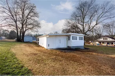 9140 Nc Highway 90 E, Stony Point, NC 28678 - Photo 19