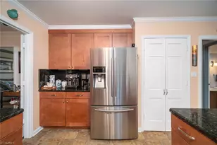 906 Chatfield Dr, Greensboro, NC 27410 - Photo 19