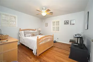 906 Chatfield Dr, Greensboro, NC 27410 - Photo 27