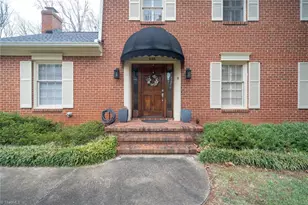 906 Chatfield Dr, Greensboro, NC 27410 - Photo 5