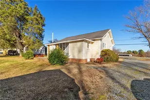 2722 Darrow Rd, Walkertown, NC 27051 - Photo 31