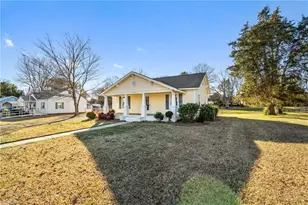 2722 Darrow Rd, Walkertown, NC 27051 - Photo 5