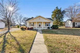 2722 Darrow Rd, Walkertown, NC 27051 - Photo 3