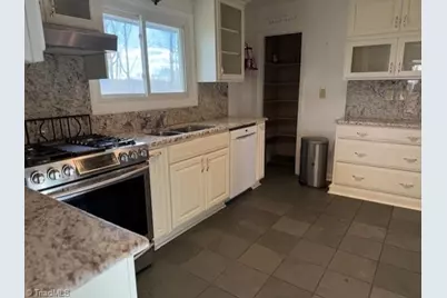 344 Knollwood Drive, Wilkesboro, NC 28697 - Photo 7