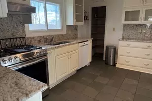 344 Knollwood Dr, Wilkesboro, NC 28697 - Photo 7