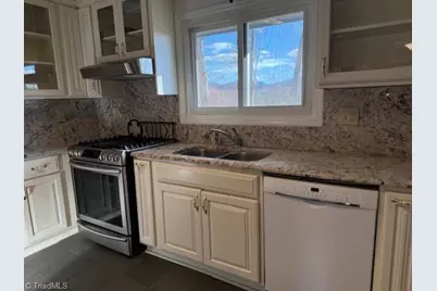 344 Knollwood Drive, Wilkesboro, NC 28697 - Photo 9