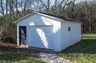 4770 New Walkertown Rd, Walkertown, NC 27051 - Photo 21