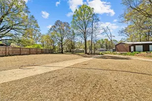 3903 Daye Dr, Greensboro, NC 27407 - Photo 29