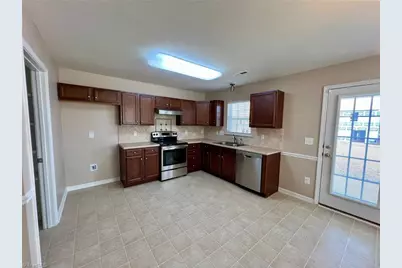 1528 Hamilton Hills Drive, Greensboro, NC 27406 - Photo 5