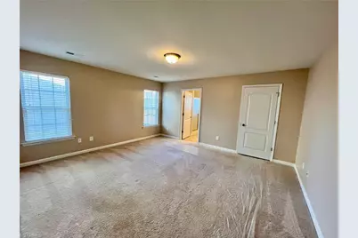 1528 Hamilton Hills Drive, Greensboro, NC 27406 - Photo 7