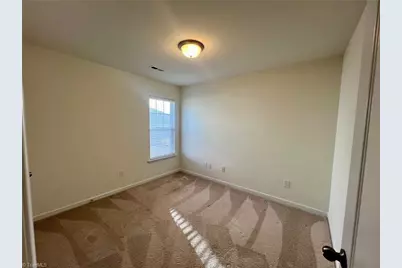 1528 Hamilton Hills Drive, Greensboro, NC 27406 - Photo 11