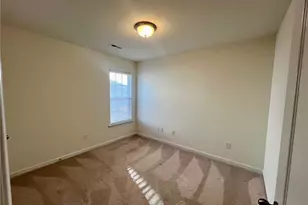 1528 Hamilton Hills Dr, Greensboro, NC 27406 - Photo 11