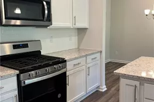 914 Lampton Ct, Jamestown, NC 27282 - Photo 11