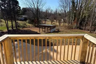 812 W Main St, Pilot Mountain, NC 27041 - Photo 25