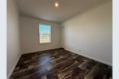 812 W Main Street, Pilot Mountain, NC 27041 - Photo 17