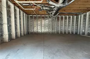 812 W Main St, Pilot Mountain, NC 27041 - Photo 27