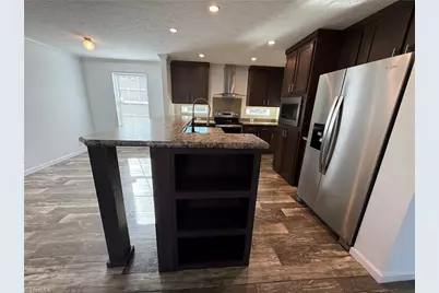 812 W Main Street, Pilot Mountain, NC 27041 - Photo 5