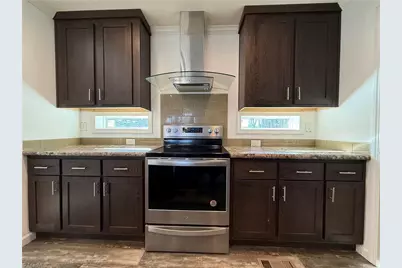 812 W Main Street, Pilot Mountain, NC 27041 - Photo 7