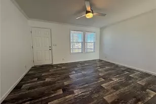 812 W Main St, Pilot Mountain, NC 27041 - Photo 3