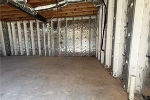 812 W Main St, Pilot Mountain, NC 27041 - Photo 29