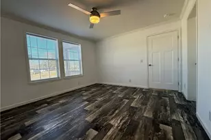 812 W Main St, Pilot Mountain, NC 27041 - Photo 11