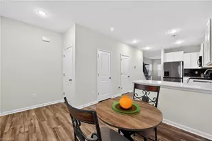 1916 Autumn Mist Dr, Winston-Salem, NC 27103 - Photo 5