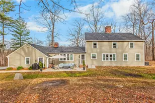 105 Cottonwood Dr, Jamestown, NC 27282 - Photo 3