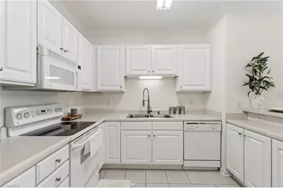 6941 Hanesbrook Circle #204, Clemmons, NC 27012 - Photo 9