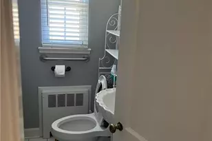 2511 Miller Park Cir, Winston-Salem, NC 27103 - Photo 9