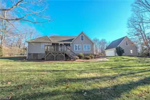 8475 Hunting Ct, Stokesdale, NC 27357 - Photo 25
