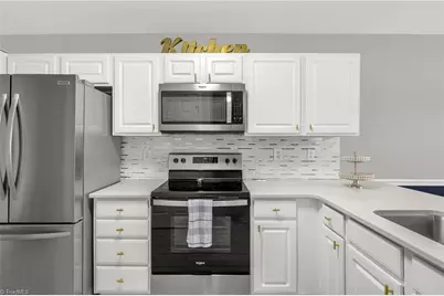 1328 Crosswinds Drive, High Point, NC 27265 - Photo 11