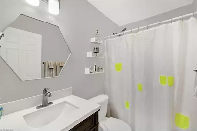 1328 Crosswinds Drive, High Point, NC 27265 - Photo 17