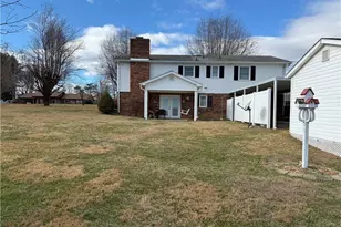 138 Highland Ave, Mount Airy, NC 27030 - Photo 5