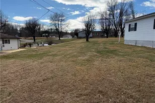 138 Highland Ave, Mount Airy, NC 27030 - Photo 11