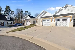 3903 Sudley Pt, Jamestown, NC 27282 - Photo 3