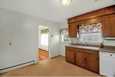 387 Ledford Circle, High Point, NC 27265 - Photo 13