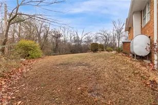 387 Ledford Cir, High Point, NC 27265 - Photo 29