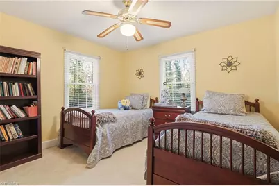 2410 Madison Avenue, Greensboro, NC 27403 - Photo 9