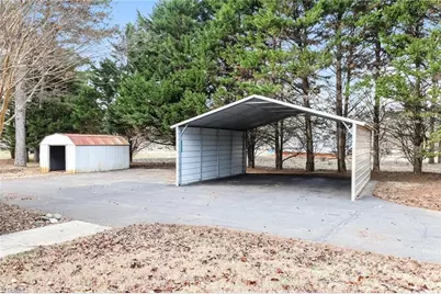 702 Nc Highway 62 E, Pleasant Garden, NC 27313 - Photo 17