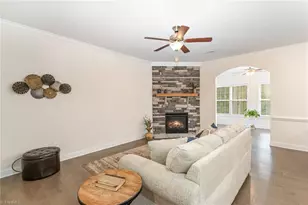 1601 Suzanne Ln, Lexington, NC 27295 - Photo 5