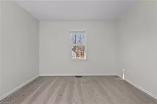 2310 Rothwood Acres Rd, Greensboro, NC 27406 - Photo 15