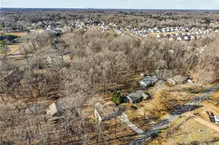 2310 Rothwood Acres Rd, Greensboro, NC 27406 - Photo 43