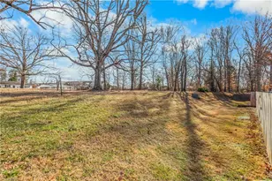 4201 Edith Ln, Greensboro, NC 27409 - Photo 29