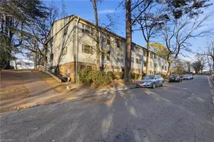 2810 Carriage Dr, Winston-Salem, NC 27106 - Photo 21